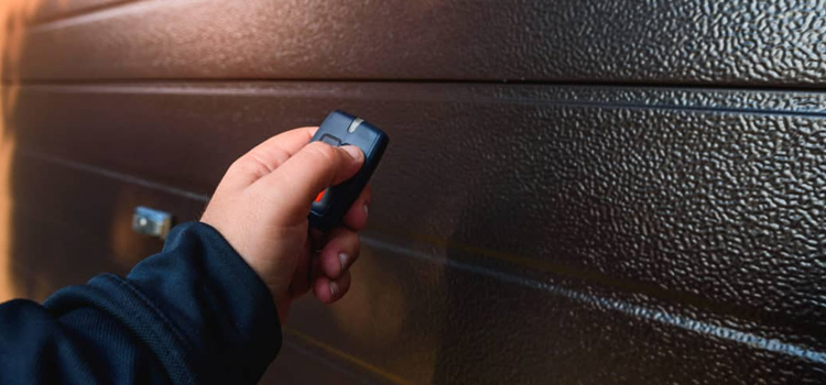 automatic door opener with remote control in Ontario
