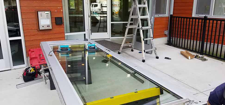 storefront door glass replacement Ontario